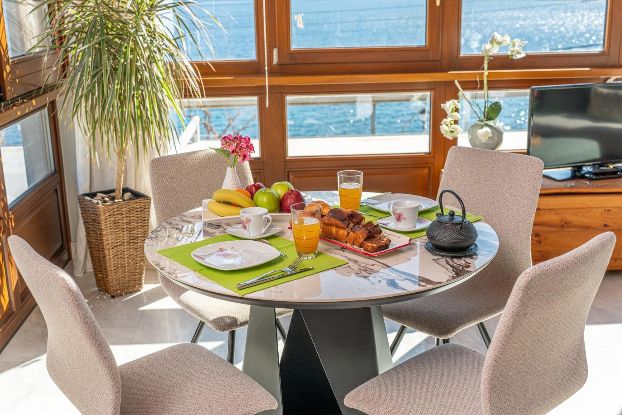 Sea Rock Apartment Agia Efimia Екстер'єр фото
